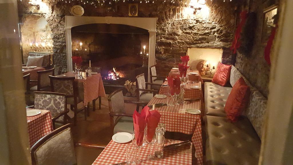 Finnegans Hostel And B&B Accommodation Трали Экстерьер фото