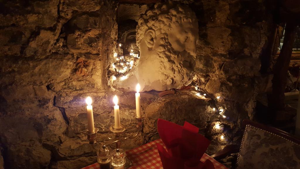 Finnegans Hostel And B&B Accommodation Трали Экстерьер фото